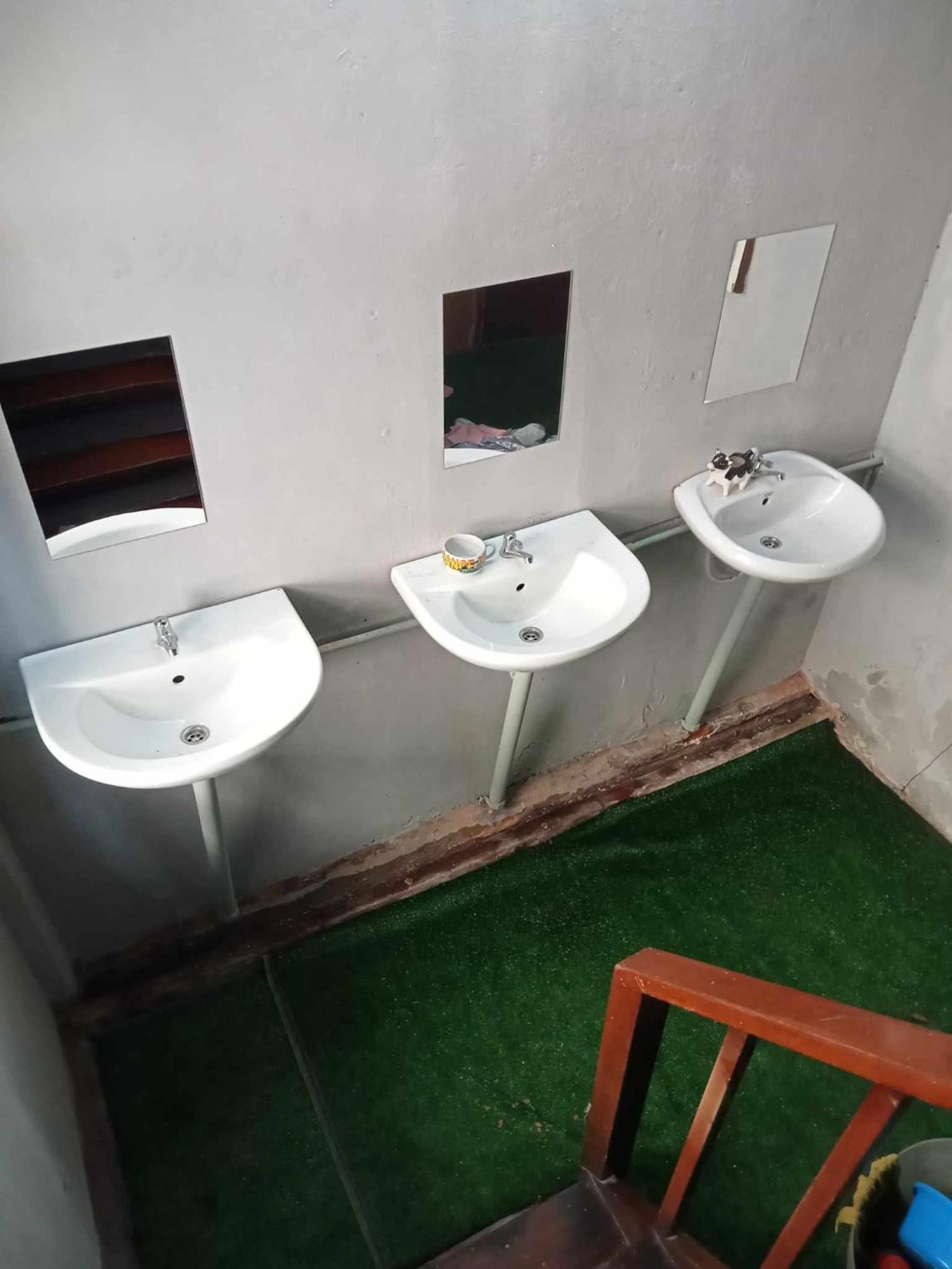 Bang Lumphu House&Bistro Apartment Bangkok Luaran gambar