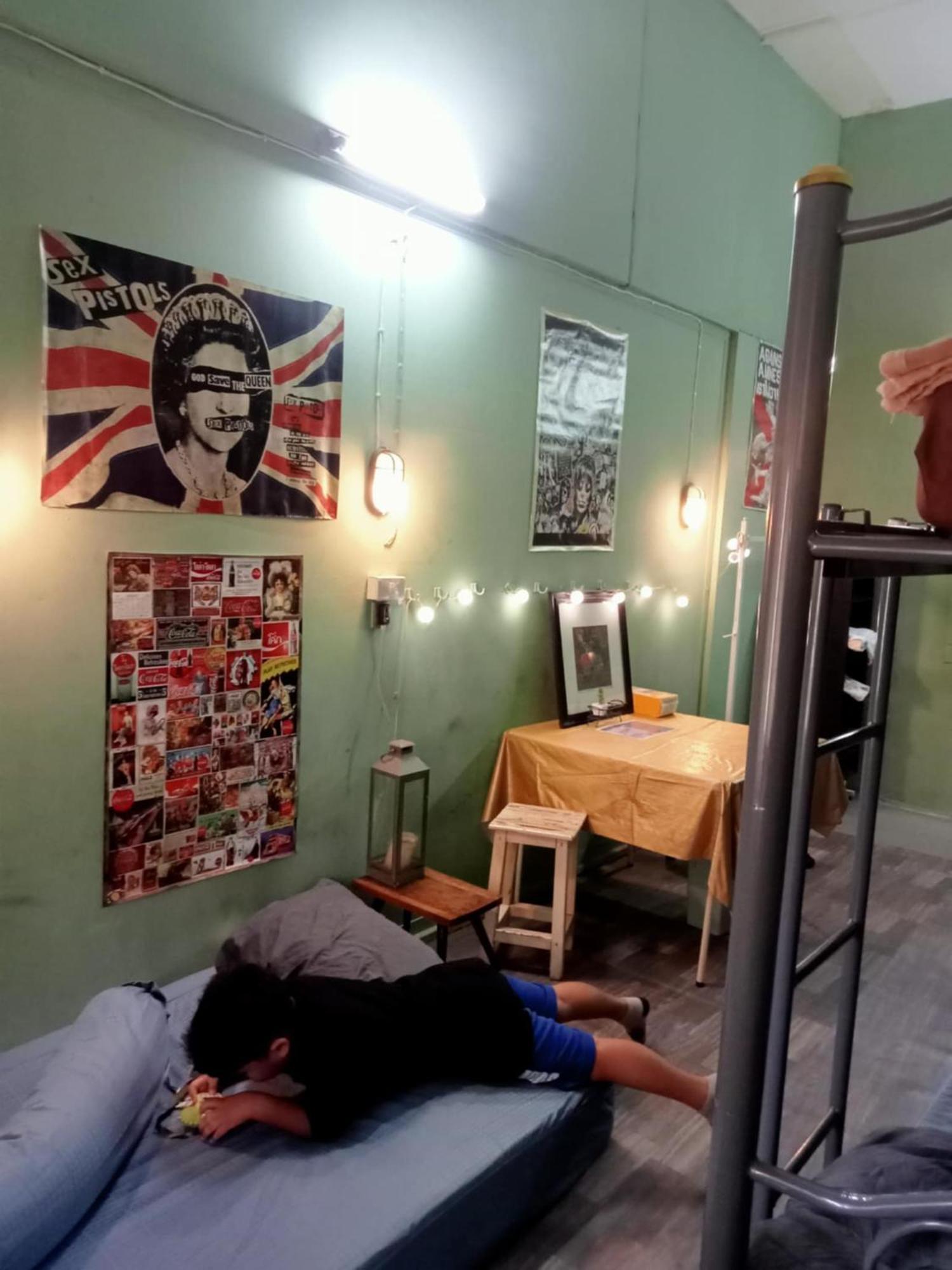 Bang Lumphu House&Bistro Apartment Bangkok Luaran gambar