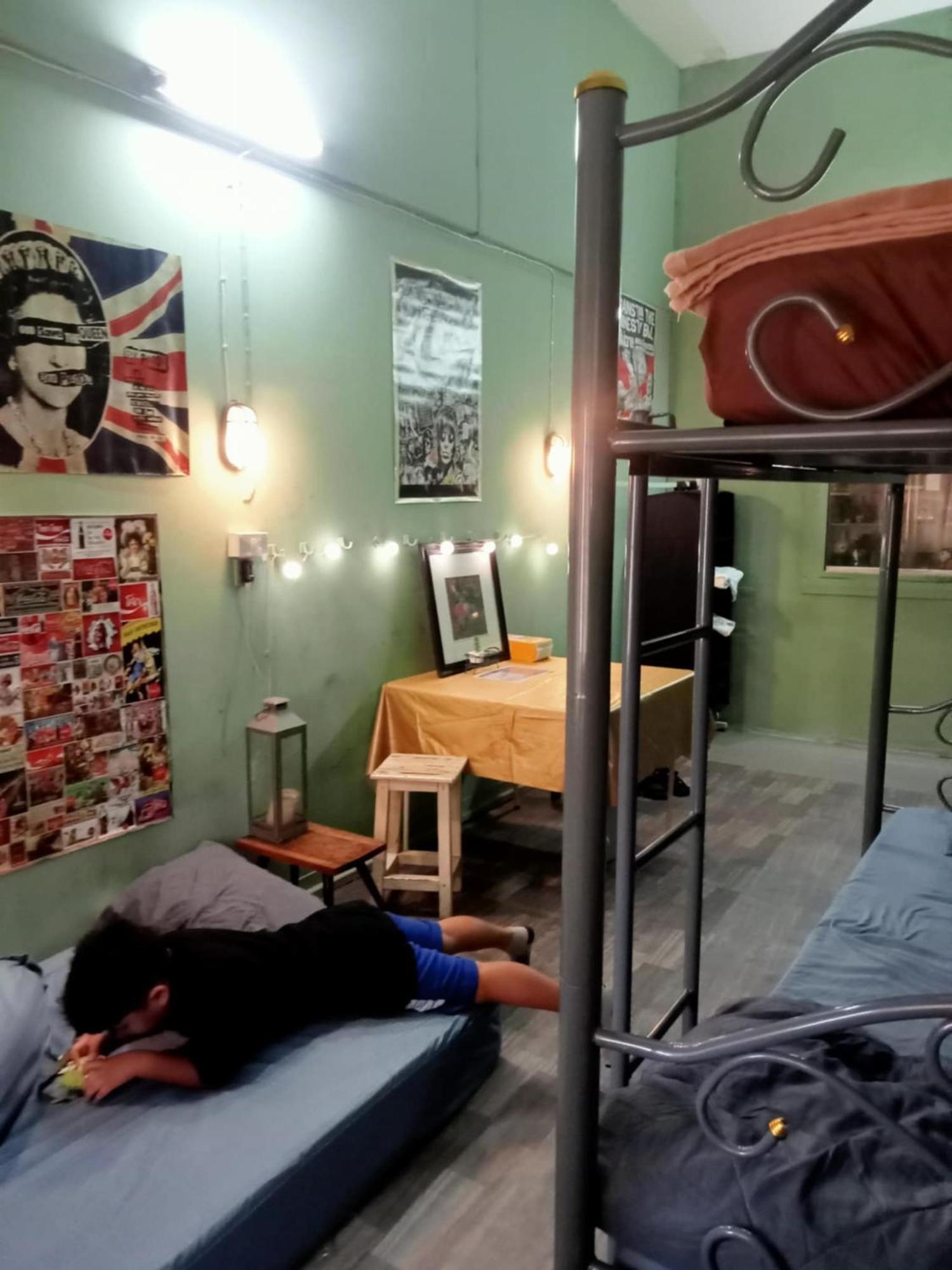 Bang Lumphu House&Bistro Apartment Bangkok Luaran gambar